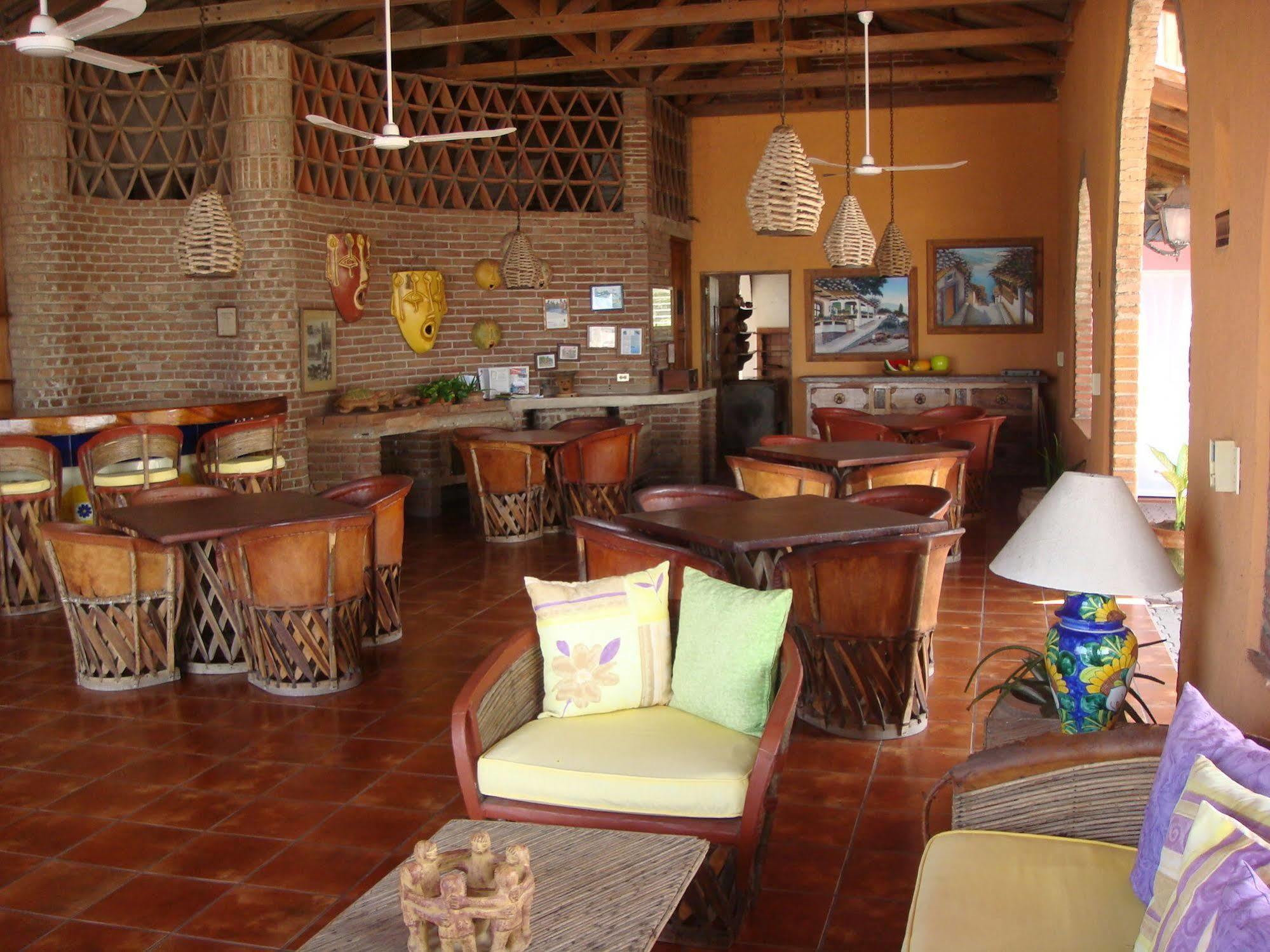 Hotel La Posada Manzanillo Exterior photo